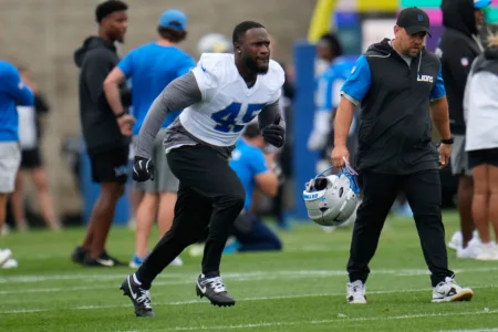 White pushing for starting LB role with Lions